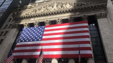 Wall Street se redresse en attendant Apple