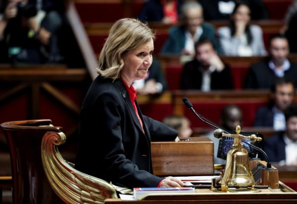 La présidente de l'Assemblée Yaël Braun-Pivet préside la séance ouvrant la session ordinaire du Parlement, le 1er octobre 2025 