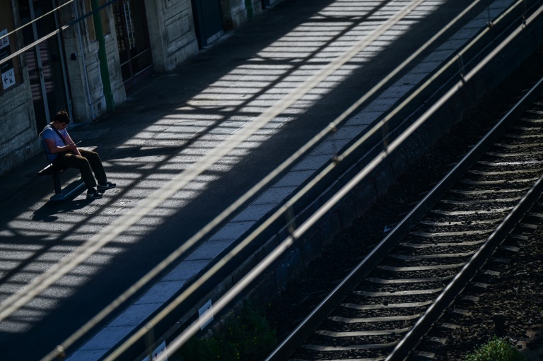 Un quai désert à la gare de Béziers lors d'une grève natinoale à la SNCF, le 10 juin 2026