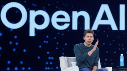 Le dirigeant d'OpenAI, Sam Altman, le 2 juin 2025 à San Francisco (Californie)