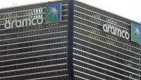 Le logo d'Aramco sur les tours du siège à Riyad, le 9 mars 2026 en Arabie saoudite