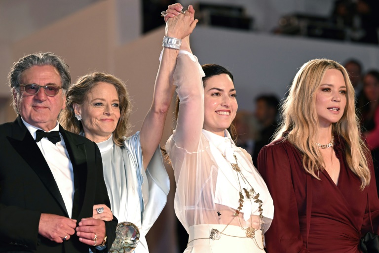 Daniel Auteuil, Jodie Foster, Rebecca Zlotowski et Virginie Efira après la projection du film