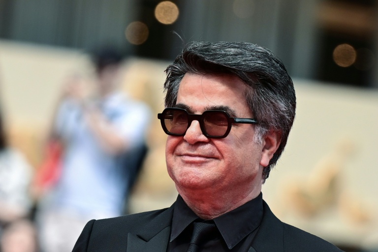Le réalisateur, scénariste et producteur iranien Jafar Panahi arrive pour la projection du film « Un simple accident » lors de la 78e édition du Festival de Cannes, le 20 mai 2025