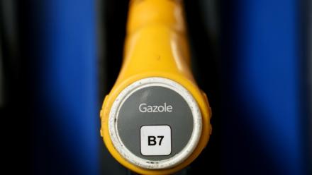 Pompe à gazole dans une station-service à Paris le 16 septembre 2026