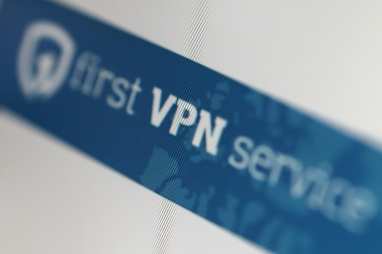 Le logo du site web de First VPN sur un écran d'ordinateur, le 21 mai 2026 à Quimper, dans le Finistère