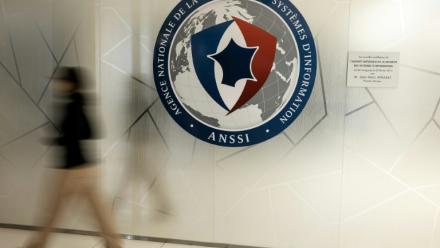 Sébastien Lecornu demande, le 19 août 2026, à l'Agence nationale de la sécurité des systèmes d'information (ANSSI) de constituer une "nouvelle unité cyber" pour offrir une "réponse opérationnelle plus réactive" aux cyberattaques qui visent la France