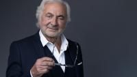 Le coiffeur français Franck Provost, lors d'une séance photo à Neuilly-sur-Seine, à Paris, le 6 mai 2025  