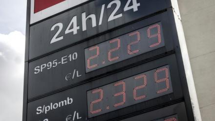 Une station-service Avia à Charenton-le-Pont, près de Paris, le 16 avril 2026