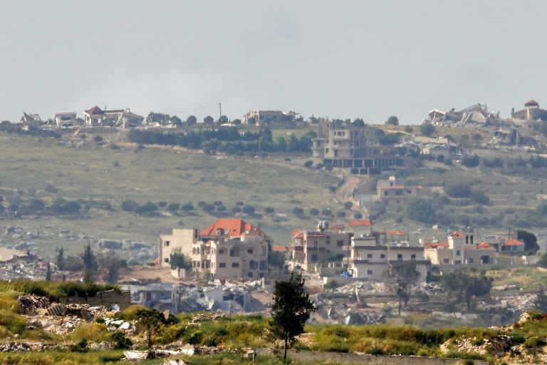 Des bâtiments détruits dans le village de Bint Jbeil, au sud du Liban, le 13 mai 2026 