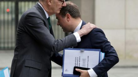 Le Premier ministre Sébastien Lecornu est accueilli par le ministre de l'Economie Roland Lescure à Bercy, le 27 mars 2026 à Paris