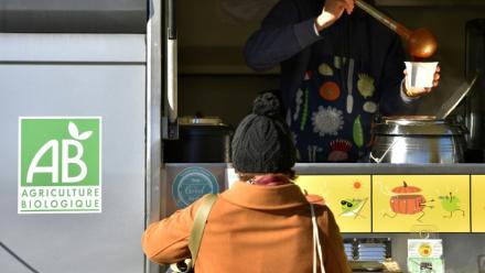 Le label AB (Agriculture Biologique) fête ses 40 ans en 2025 alors que le secteur est moins soutenu par l'Etat