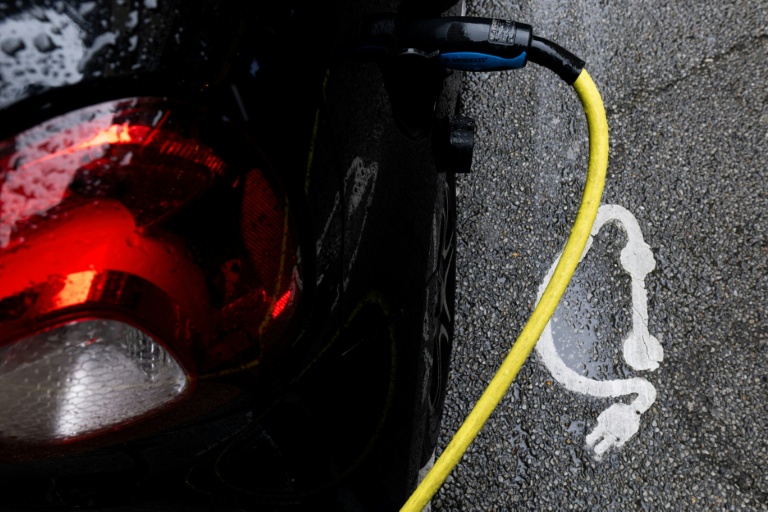 La région Centre-Val de Loire accélère le déploiement de son dispositif d'autopartage en zone rurale, alternative à moindre coût au moment où les prix des carburants s'envolent