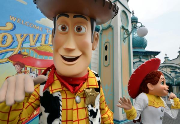 Deux personnages de la saga animée "Toy Story"