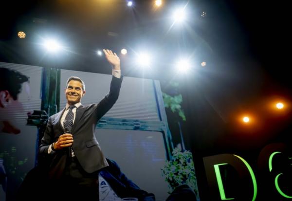 Le leader du parti D66 Rob Jetten célèbre le résultat des législatives au siège de la formation à Leiden le 29 octobre 2025