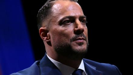 Le député LFI et candidat à la mairie de Marseille Sébastien Delogu, le 6 novembre 2025 lors de sa première réunion de campagne à Marseille