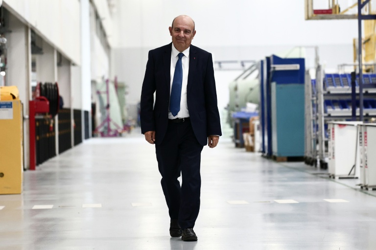 Le PDG de Dassault Aviation Eric Trappier dans une nouvelle usine Dassault Aviation à Cergy dans le Val-d'Oise le 23 septembre 2025