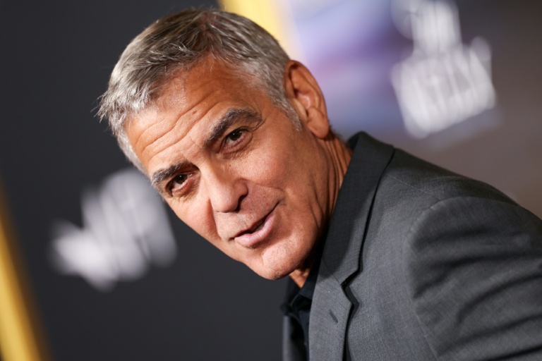 L'acteur américain George Clooney, 64 ans, est plus enclin à regarder vers l'avenir que vers le passé, contrairement à son personnage dans