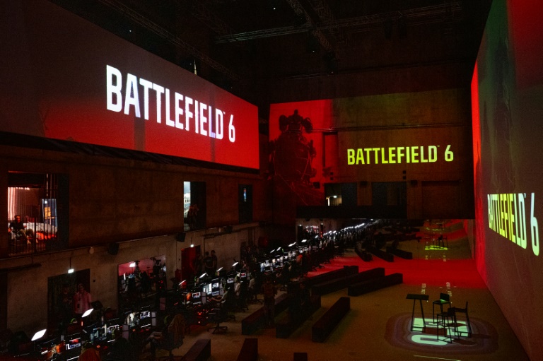 Des invités et journalistes sont réunis le 31 juillet 2025 à Paris pour la présentation par l'éditeur américain Electronic Arts du prochain opus du jeu vidéo de guerre Battlefield 