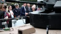 La ministre des armées Catherine Vautrin (D)au stand KNDS au salon Eurosatory à Villepinte, près de Paris,  le 15 juin 2025