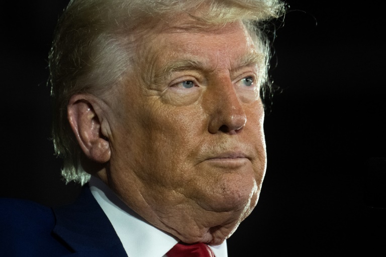 Le président américain Donald Trump le 29 avril 2025 à Warren, dans le Michigan (nord des Etats-Unis), où il a célébré devant des milliers de soutiens les 100 premiers jours de son second mandat