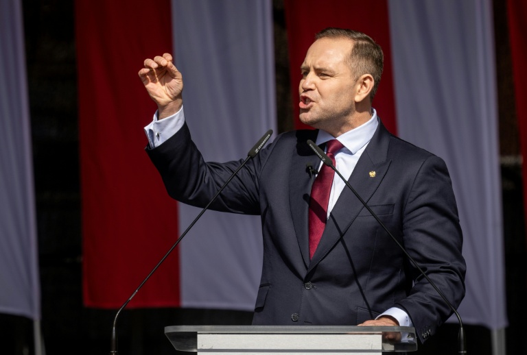 Karol Nawrocki lors de la campagne pour l'élection présidentielle, le 12 avril 2025 à Varsovie