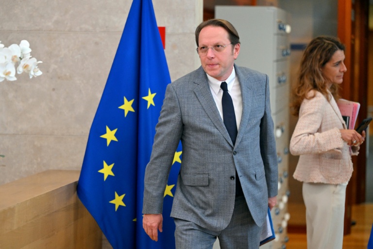  Le commissaire européen Oliver Varhelyi, chargé de la santé et du bien-être animal, à Bruxelles le 4 juin 2025