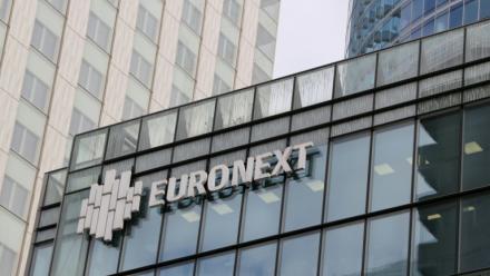 L'immeuble d'Euronext dans le quartier d'affaires de La Défense, à l'ouest de Paris, en France, le 9 octobre 2025