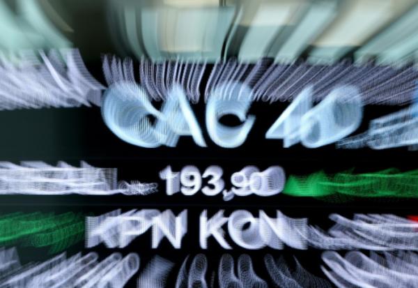 Un écran dans la salle de contrôle d'Euronext, société qui gère la Bourse de Paris