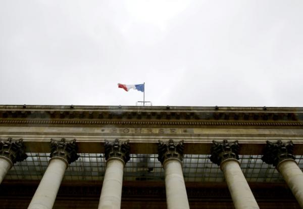 L'ancien siège de la Bourse de Paris, le palais Brongniart, à Paris le 24 août 2015