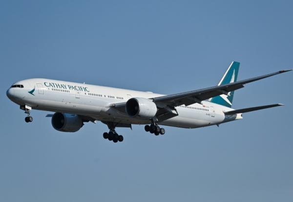 Un Boeing 777-300ER de Cathay Pacific à l'approche de l'aéroport international de Pékin, le 22 octobre 2024