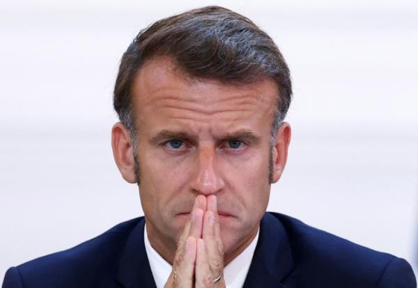 Le président français Emmanuel Macron participe à une réunion avec les élus et les représentants de Nouvelle-Calédonie à l'Elysée, à Paris, le 12 juillet 2025