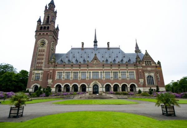 Le siège de la Cour internationale de justice, dans le palais de la paix, à La Haye