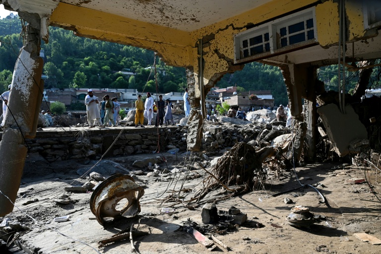 Les maisons ont été dévastées par les violentes pluies de mousson dans la localité de Buner, située dans la province montagneuse du Khyber Pakhtunkhwa, dans le nord du Pakistan, le 19 août 2025
