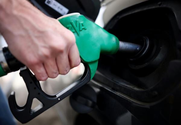 Le prix moyen du litre de gazole a reculé de près de 2 centimes, passant à 1,995 euros vendredi 12 juin, contre 2,014 la semaine précédente