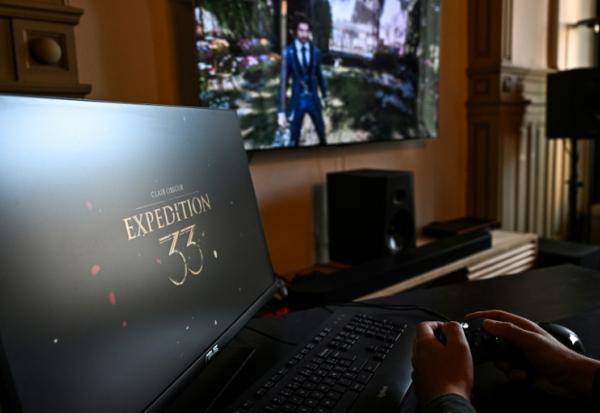 Le jeu vidéo "Clair Obscur, Expedition 33" au studio Sandfall Interactive, le 10 avril 2025 à Montpellier, dans l'Hérault