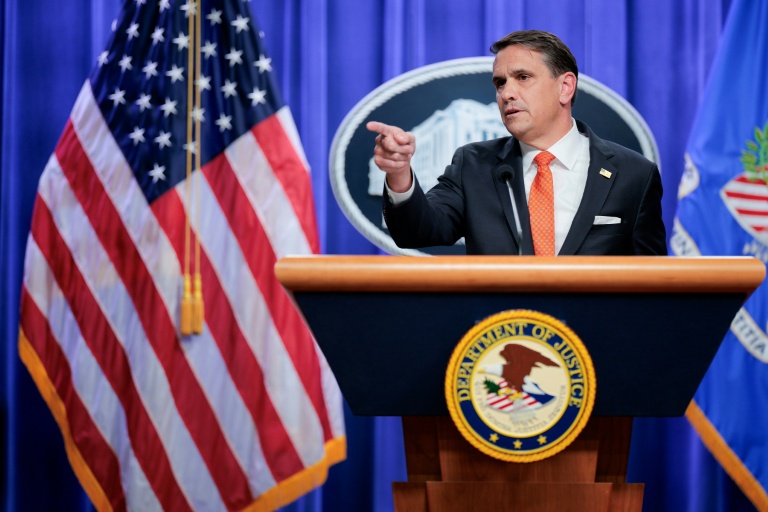 Le numéro deux du ministère américain de la Justice, Todd Blanche, lors d'une conférence de presse au ministère à Washington, le 7 avril 2026