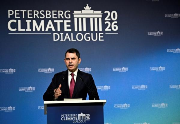 Le ministre turc de l'Environnement, Murat Kurum, à la conférence du Dialogue de Petersberg sur le climat, le 21 avril 2026 à Berlin