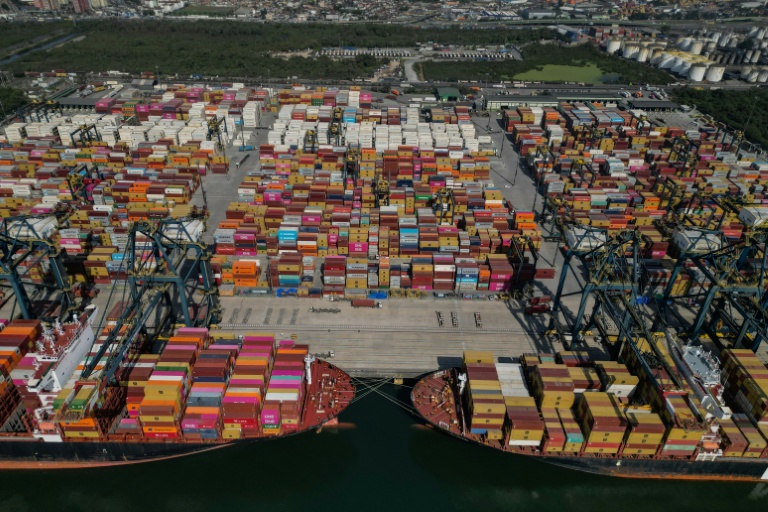 Vue aérienne du port de Santos, au Brésil, le 17 juillet 2025