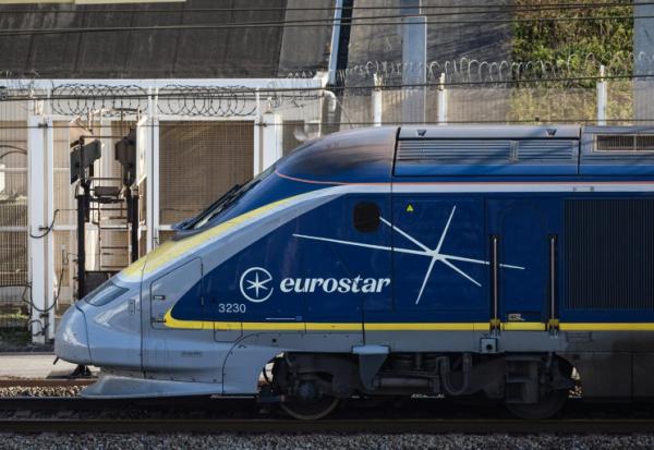 Au moins 17 trains Eurostar ont été supprimés lundi sur la ligne à grande vitesse (LGV) nord et toute la ligne est perturbée à la suite d'un incident électrique, avec des retards pouvant aller jusqu'à deux heures