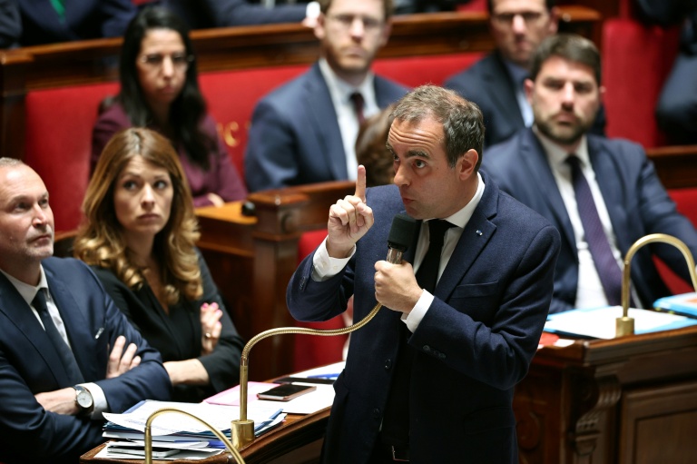 Le Premier ministre Sébastien Lecornu lors des questions au gouvernement à l'Assemblée nationale, le 9 juin 2026 à Paris