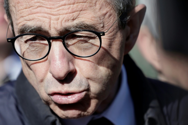 Bruno Retailleau, président des Républicains (LR) et candidat à l'élection présidentiellede 2027, lors d'une visite du quartier Pablo Picasso à Nanterre, le 23 avril 2026dans les Hauts-de-Seine