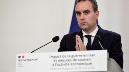 Le Premier ministre Sébastien Lecornu lors d'une conférence de presse à Paris, le 21 mai 2026