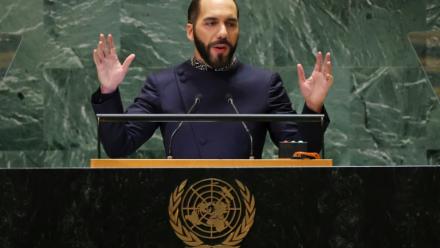 Le président du Salvador Nayib Bukele à la tribune de l'Assemblée générale des Nations Unies à New York, le 25 septembre 2024