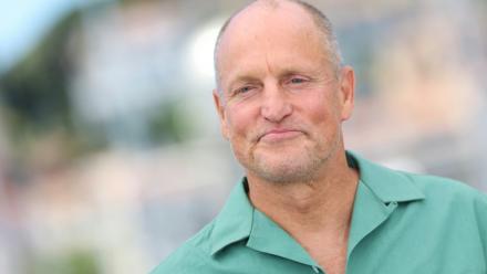 L'acteur américain Woody Harrelson lors d'une séance photos pour le film "Full Phil" au Festival de Cannes, le 16 mai 2026