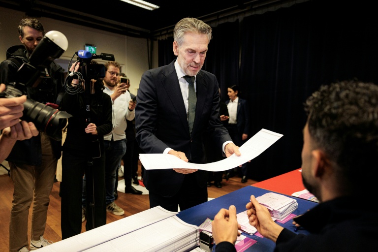 Le Premier ministre néerlandais démissionnaire, Dick Schoof, à La Hague aux Pays-Bas, le 29 octobre 2025