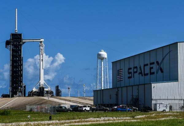 Le groupe aérospatial SpaceX a dégagé, pour la première fois, des bénéfices, au troisième trimestre, en grande partie grâce à sa diversification dans les centres de données ("cloud")