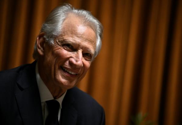 L'ancien Premier ministre Dominique de Villepin lors d'une conférence sur la politique nationale à la Sorbonne, le 27 mars 2026 à Paris