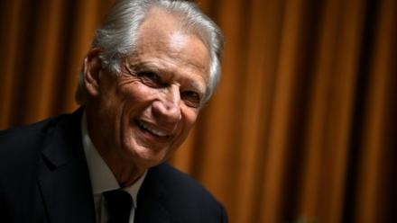L'ancien Premier ministre Dominique de Villepin lors d'une conférence sur la politique nationale à la Sorbonne, le 27 mars 2026 à Paris