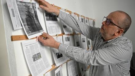 Le directeur général Csaba Lukacs dans les locaux de l'hebdomadaire indépendant hongrois "Magyar Hang" (La Voix hongroise), le 18 mars 2026 à Budapest, en Hongrie