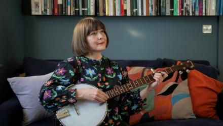 Emily Portman, musicienne folk britannique, à Sheffield (Angleterre), le 21 novembre 2025